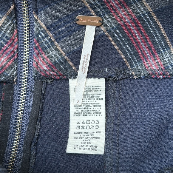 FREE PEOPLE tartan plaid 3/4 length skirt with side slit. Size 2 - Picture 5 of 6